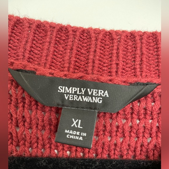 Sweater - Picture 3 of 4